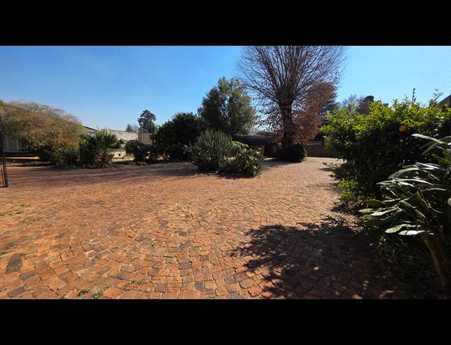 4 BEDROOM HOUSE FOR SALE IN SELECTION PARK
